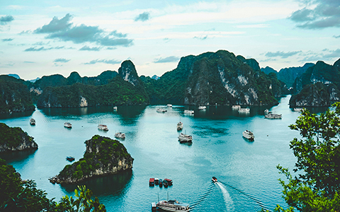 8 Days Glimpse of Vietnam Laos Tour