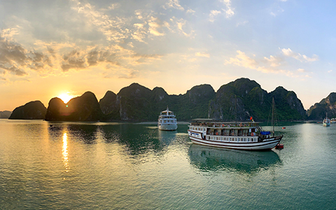 9 Days Essence of Vietnam Laos Tour